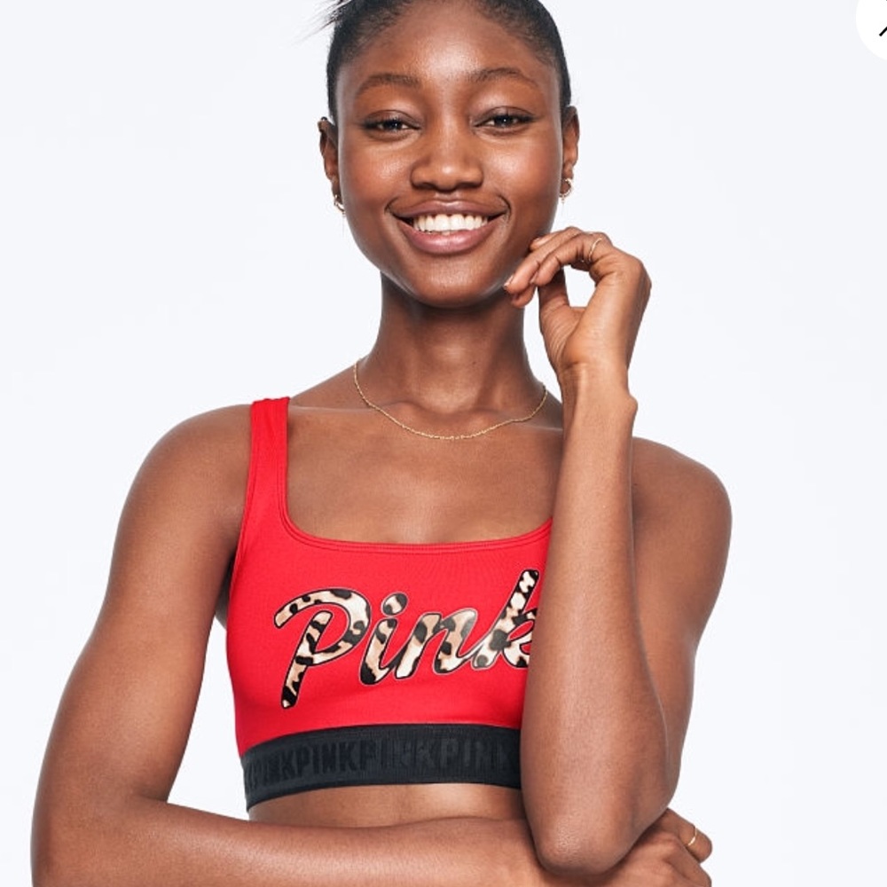 🔥🆕 PINK Ultimate Scoop Lightly Lined Sports Bra